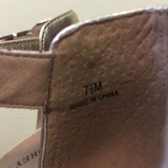 Gold Adrienne Brooke - Picture 5 of 5